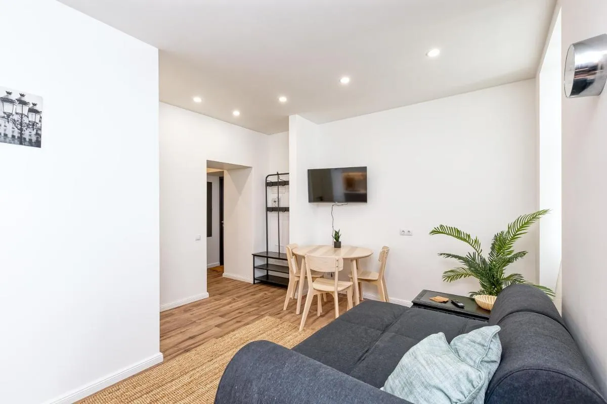Image 5 of 1212 Apartments with free parking