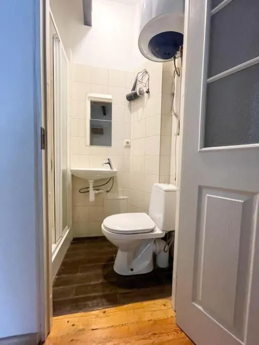 Photo 3 of 1 bd Old Town apartment – 2 min from Dome Church