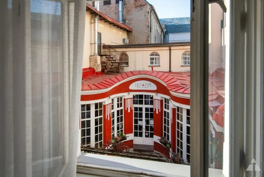 Photo 5 of 2bd Old Town Courtyard Apartment