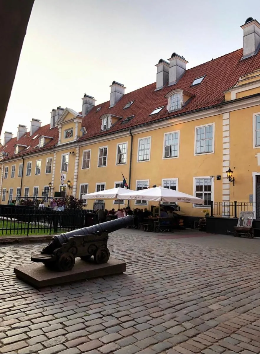 Image 6 of 2 level apartments in Old Town
