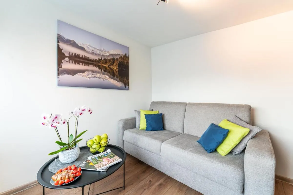 Image 3 of 4 Bedroom House with Playground, BBQ & Free Parking