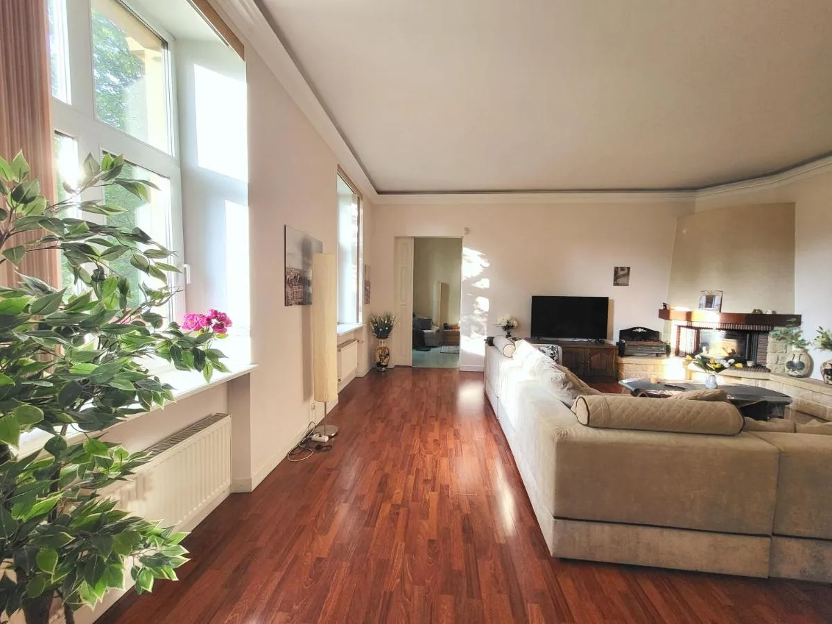 Image 4 of Alunana LUX & Jacuzzi apartment in Art Nouveau district, 74 sqm, 1870s, Self check-in