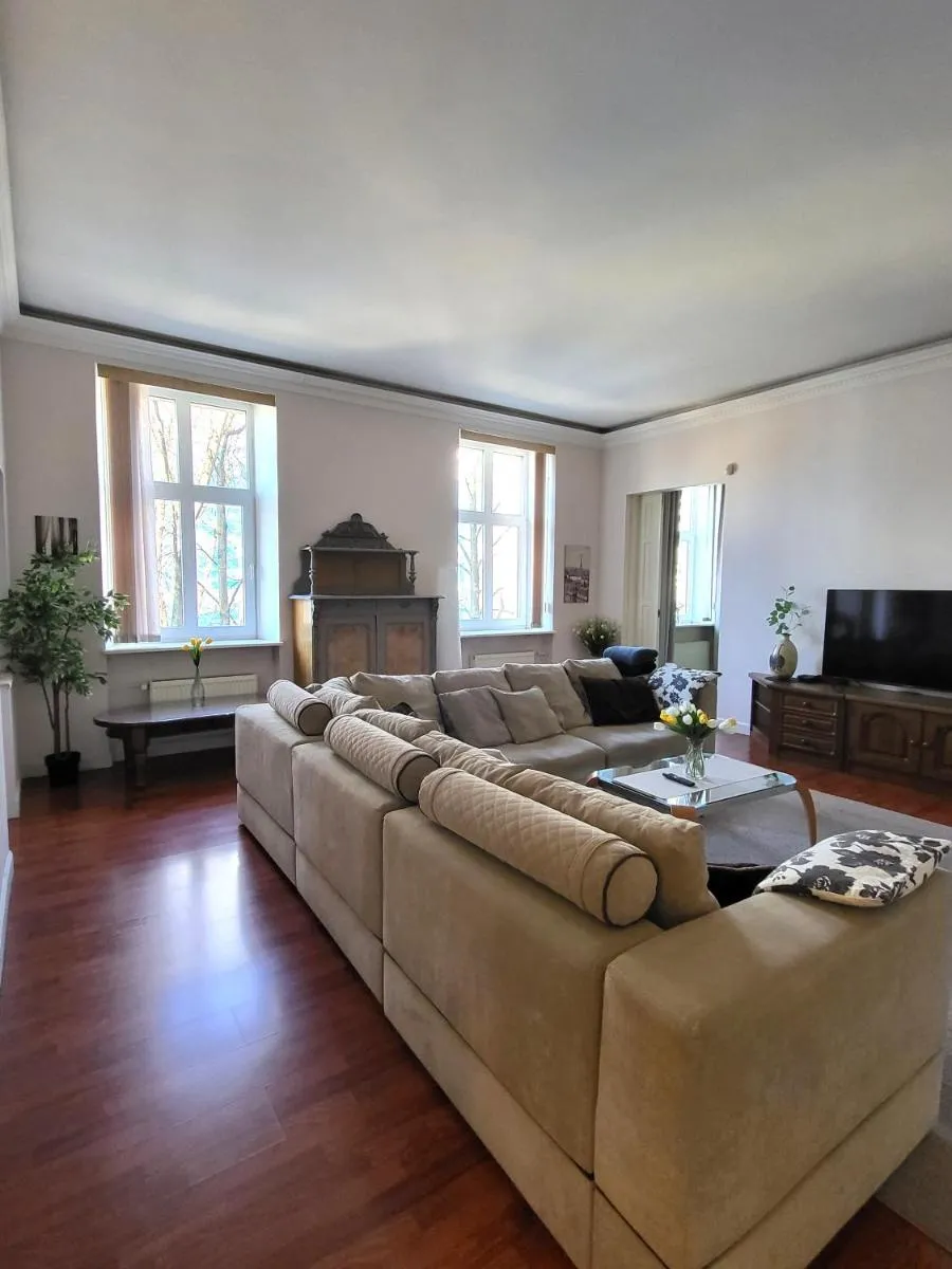 Photo 5 of Alunana LUX & Jakuzzi in the Art Nouveau area – 1870’s, renovated 2025 – Self check-in