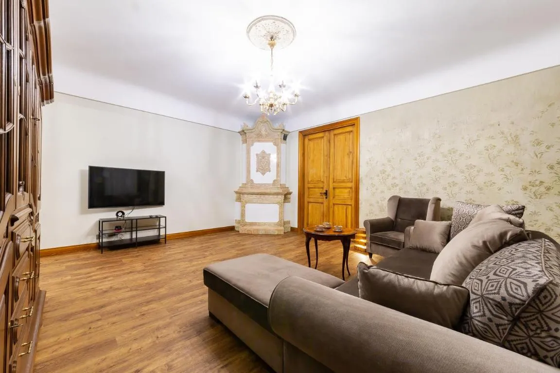 Image of Ancient Storie’s AP 65sqm Renovated Free parking
