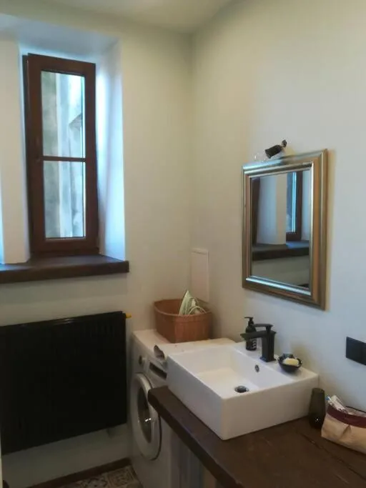 Image 4 of Art Illery Apartment
