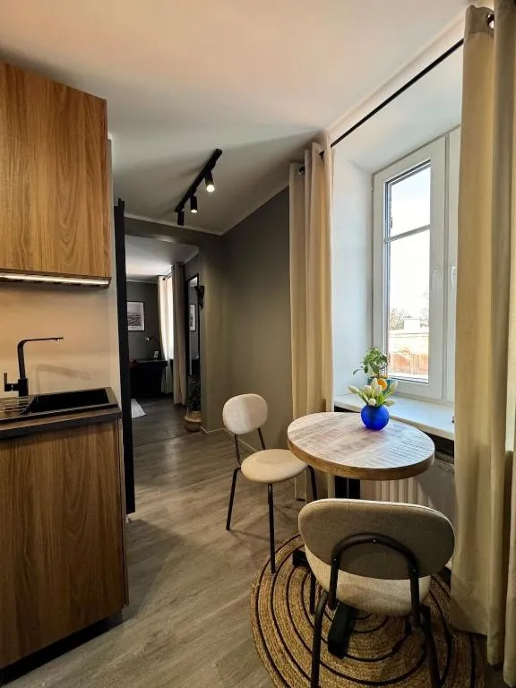 B14 Miera Studio – Designer Apt near Arena