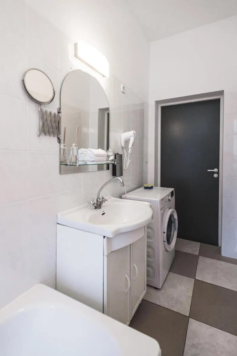 Image 3 of Bearsleys Archers Apartments