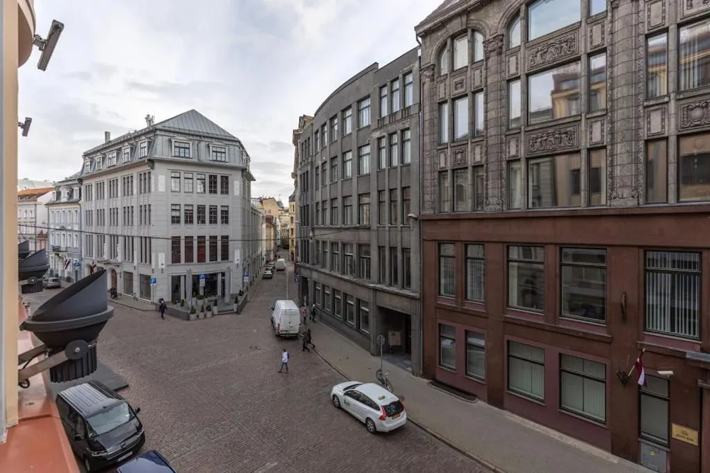 Image 5 of Beautiful 1bd Old Town Apartment