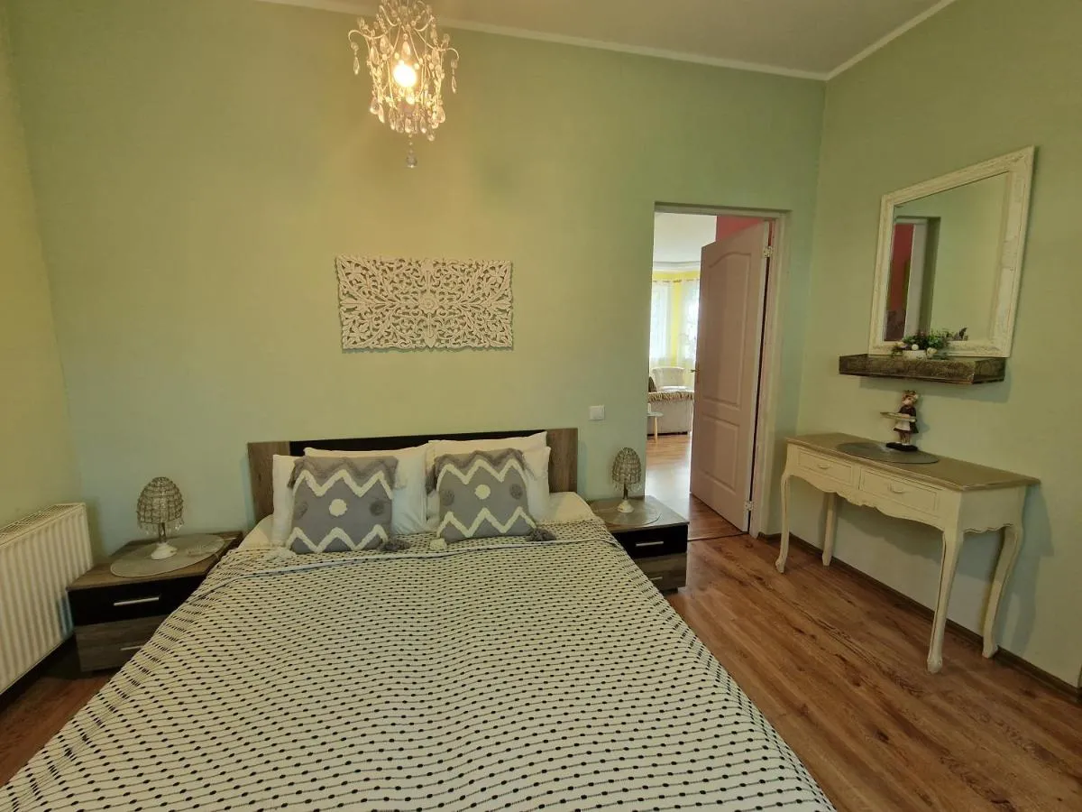 Image 1 of Boutigue city house with terrace and garden free parking