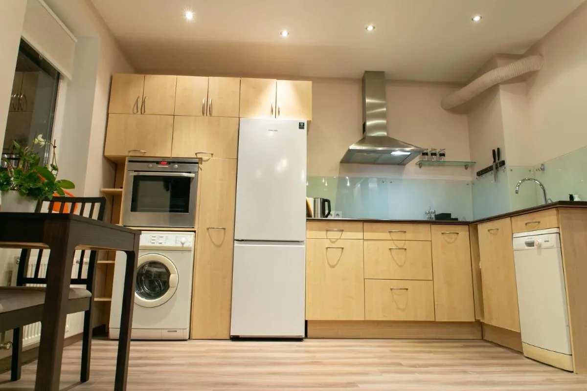 Image 1 of Brassy apartment