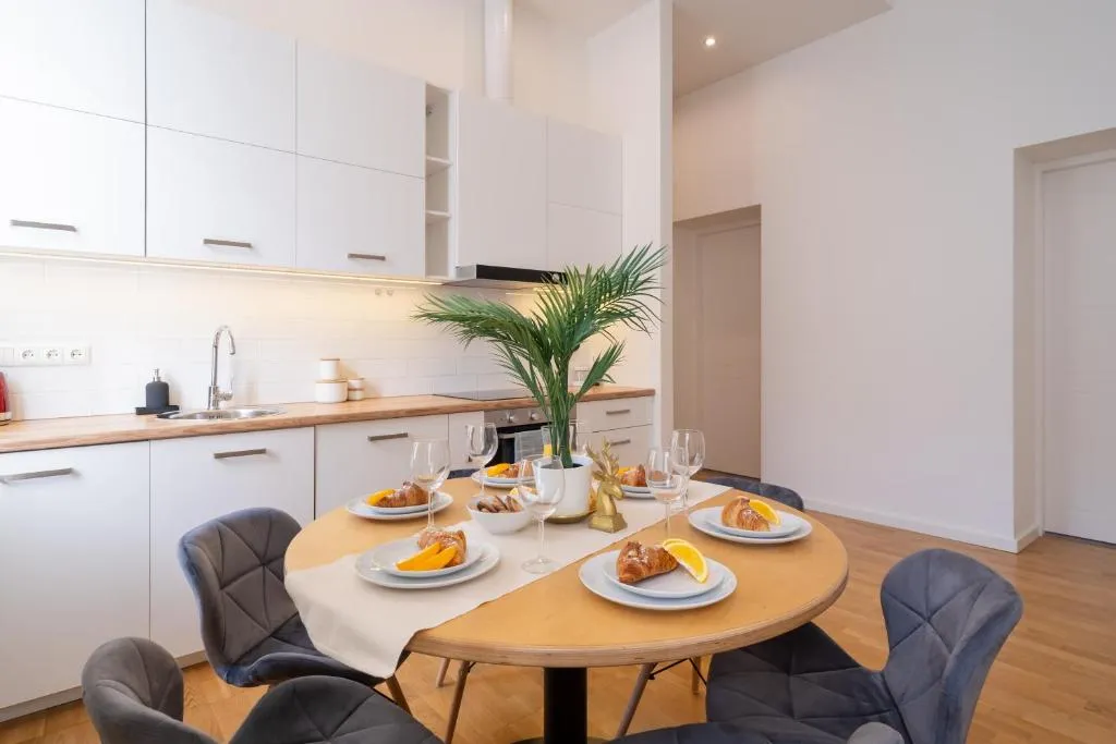 Image 1 of Bright 3-Bedroom Apartment with Free Parking – Barona Street