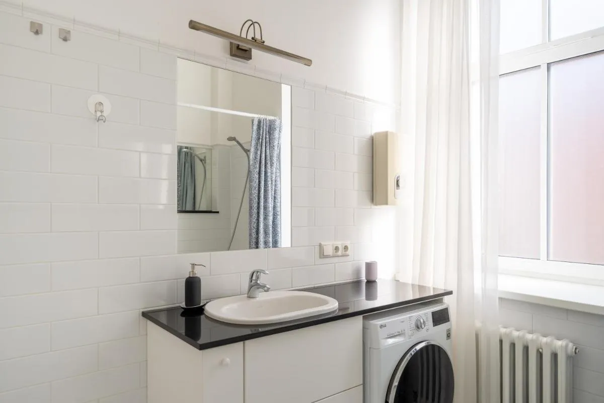 Photo 3 of Bright 3-Bedroom Apartment with Free Parking – Barona Street