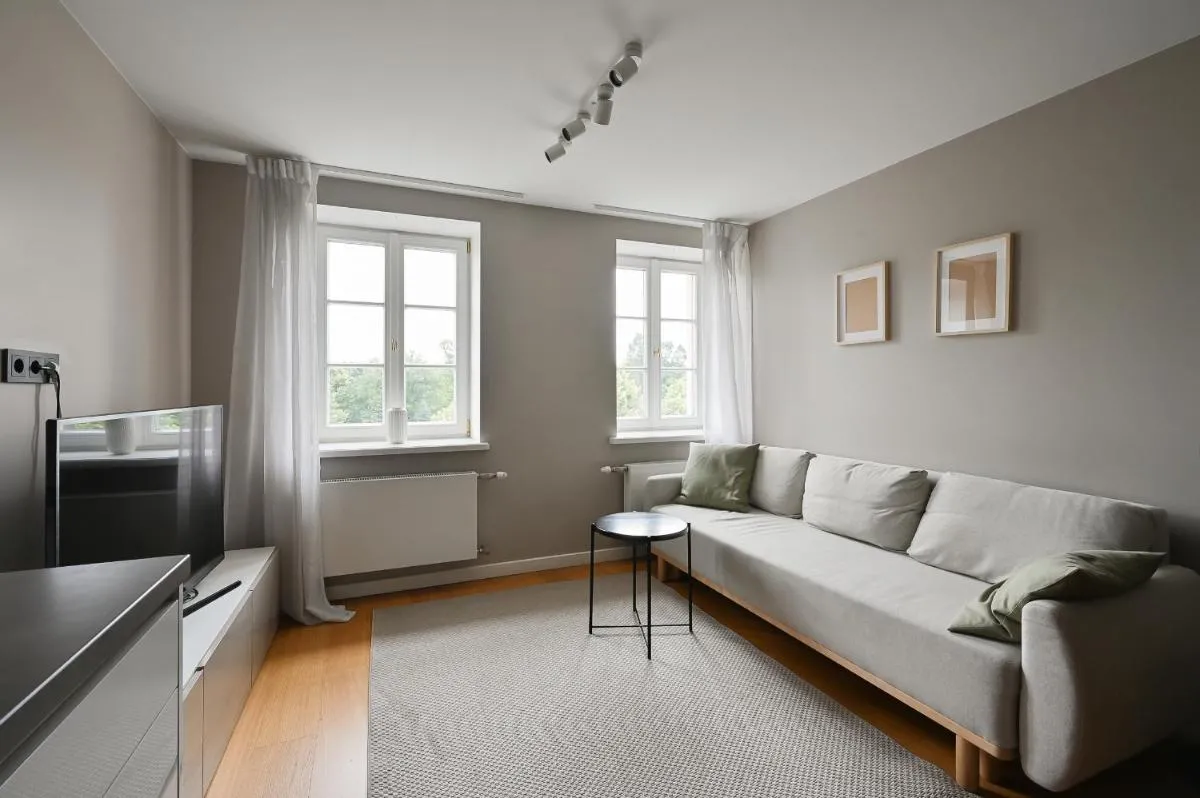Photo 5 of Central & Modern 2bdrm Apartment