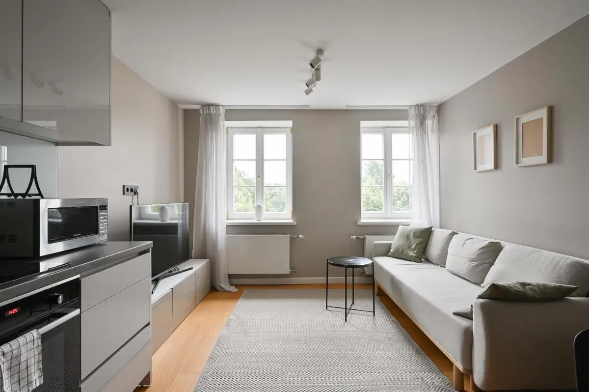 Photo 4 of Central & Modern 2bdrm Apartment