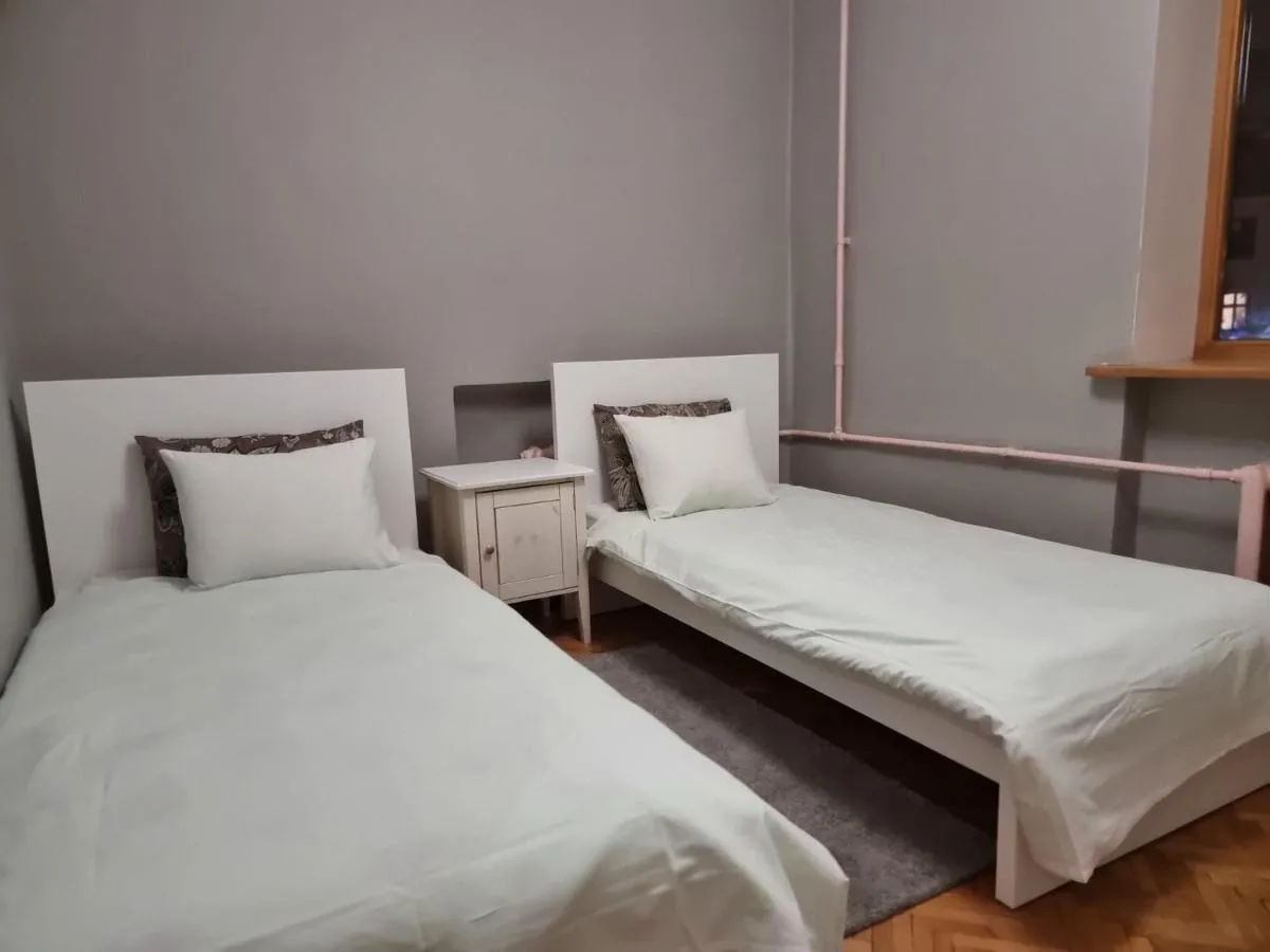 Image 1 of City Inn 2 Bedroom Apartment next to City Hall with parking