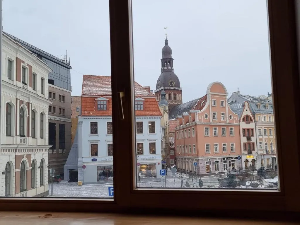 Image of City Inn 2 Bedroom Apartment next to City Hall with parking