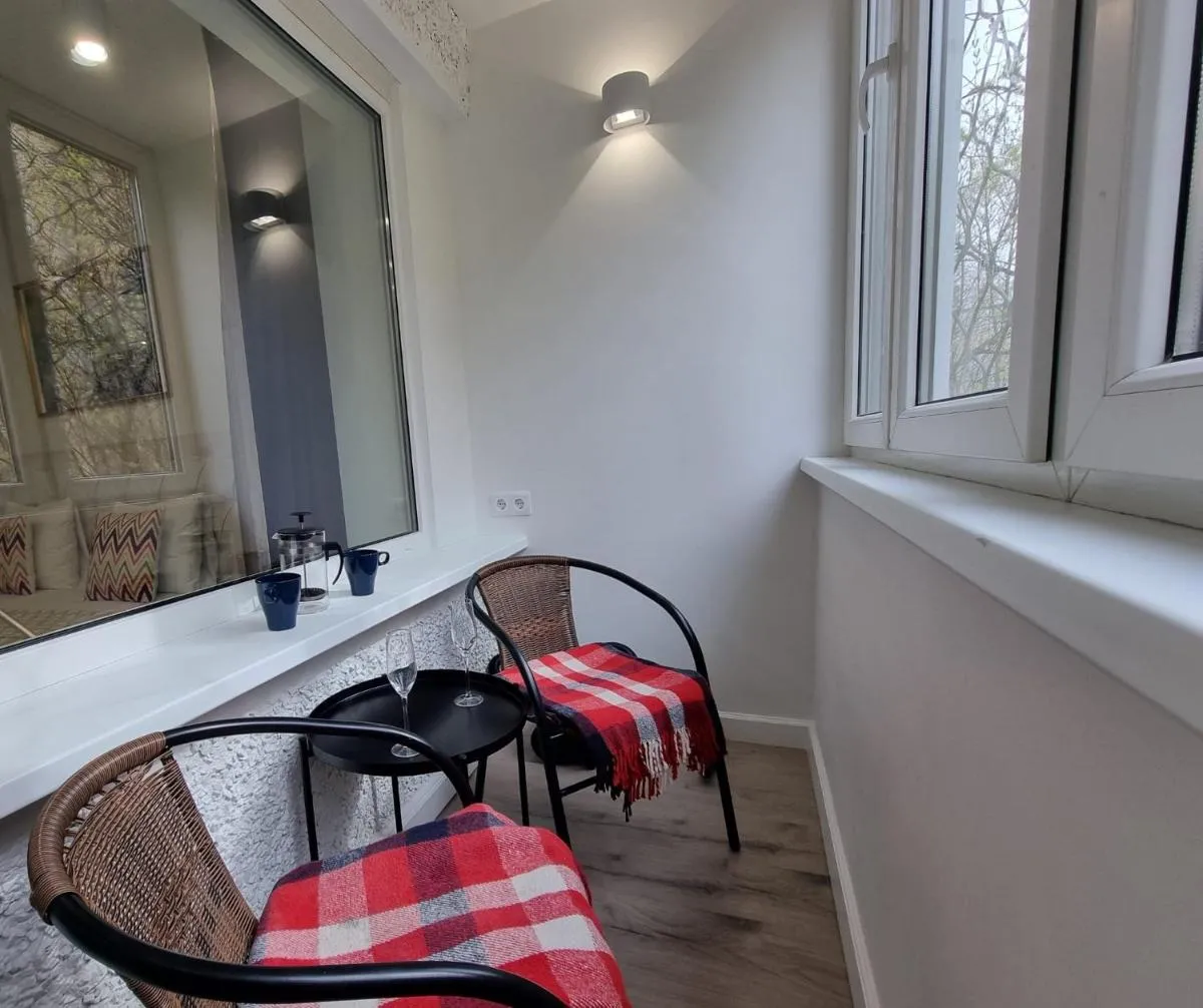 Image 3 of City Inn Riga Apartment, new renovated in Quiet center with balcony with parking