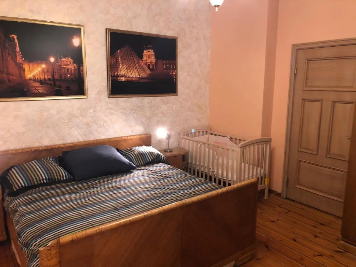 Image 5 of Classical large apartment on Alberta street, FREE PARKING