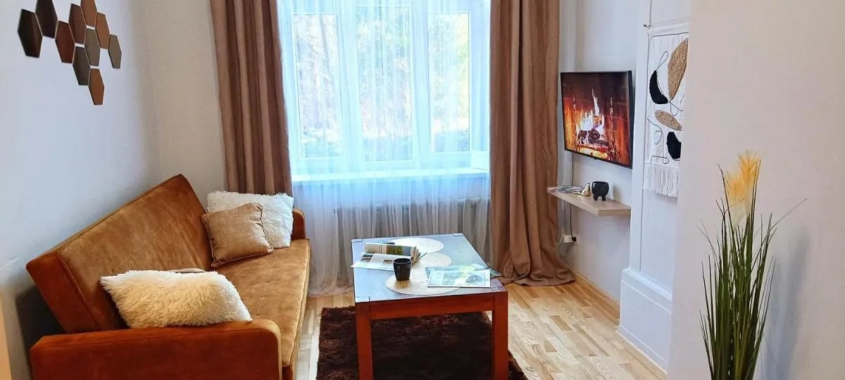 Image 1 of Cozy & Bright 1 bedroom Apartment with Park Nearby – FREE parking, Central Riga, up to 4 guests