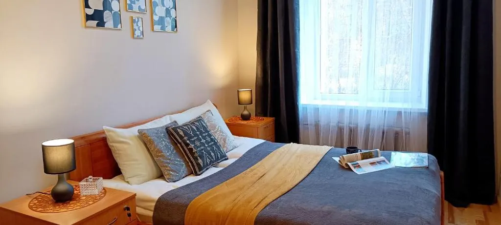 Image 1 of Cozy & Bright Apartment with Park Nearby – FREE parking, Central Riga, up to 5 guests