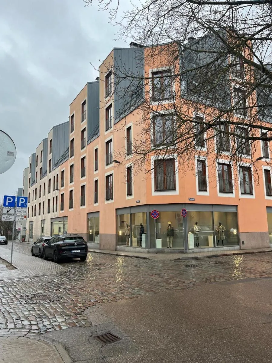Image 4 of Cozy apartmant in OldTown ,free underground parking
