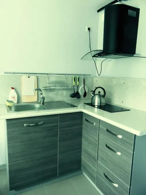 Image 4 of Cozy apartment near the airport