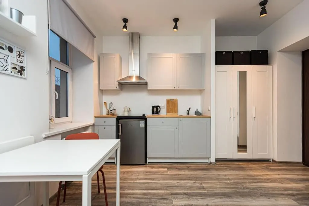 Image 3 of Cute studio APT with a View over the rooftops and Free parking in the area