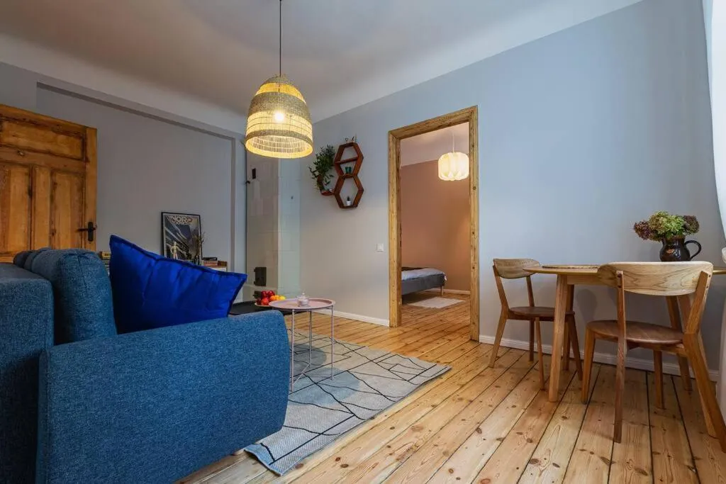 Image 3 of Design apartment with Vintage Twist in Central