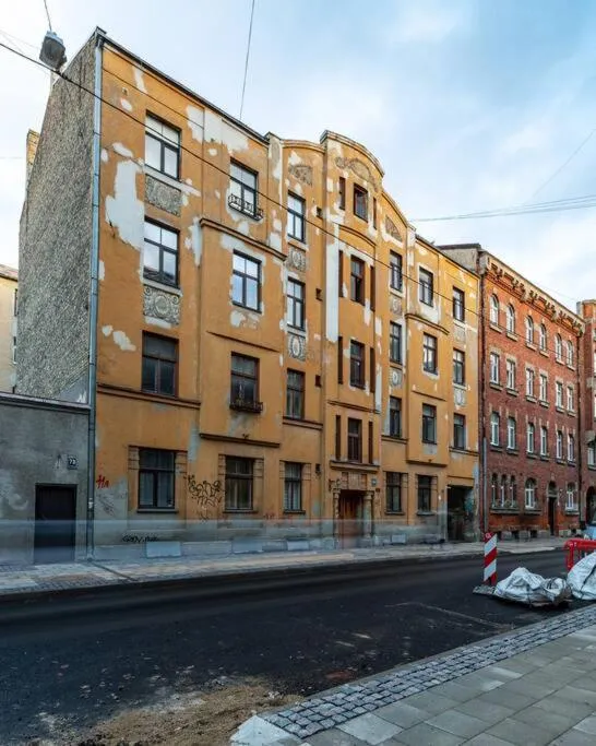 Image 5 of Design apartment with Vintage Twist in Central