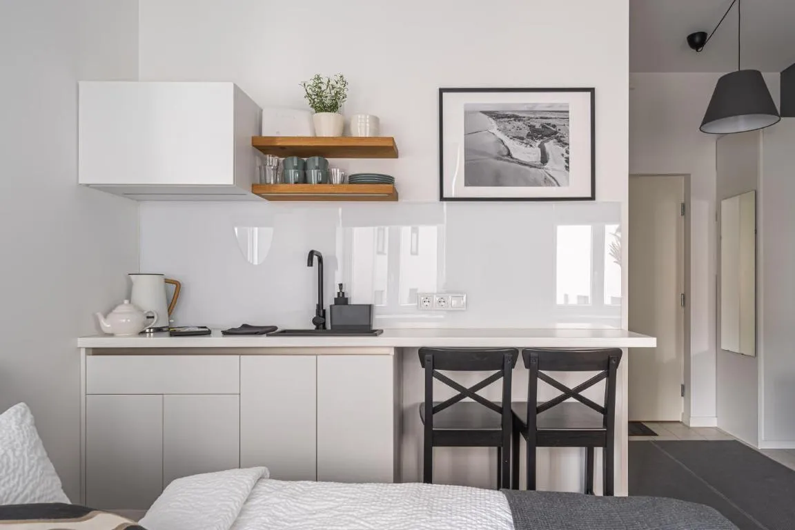 Image of Elegant Studio with airconditioner and elevator, 9 min walk to Old town