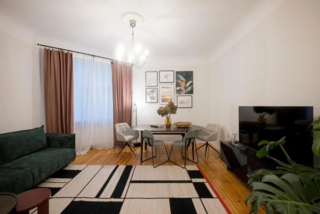 Image 1 of Elegant Poets Residence 2BR & large sofa bed for 6