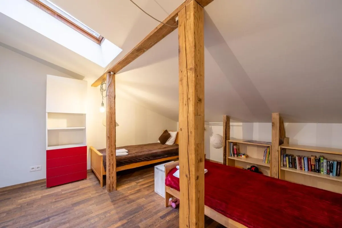 Image 5 of Elegant and spacious apartment