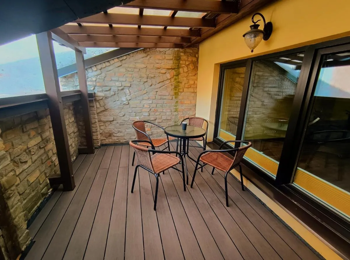 Image 4 of Ernests’ unique townhouse with sauna, hot tub and free parking