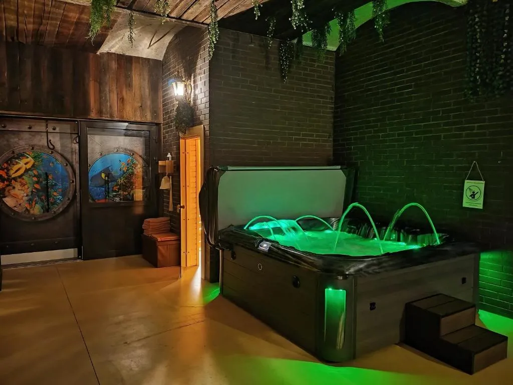 Image of Ernests’ unique townhouse with sauna, hot tub and free parking