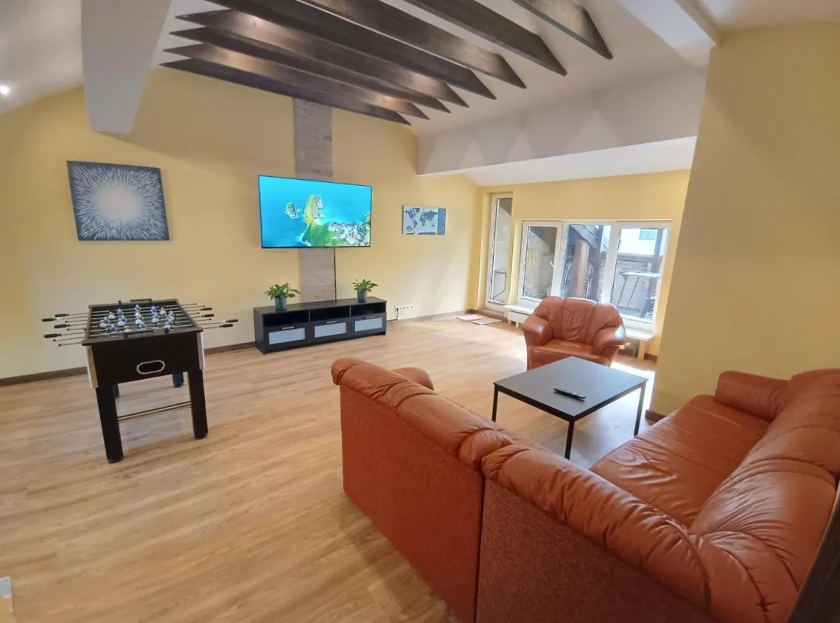 Image 2 of Ernests’ unique townhouse with sauna, hot tub and free parking