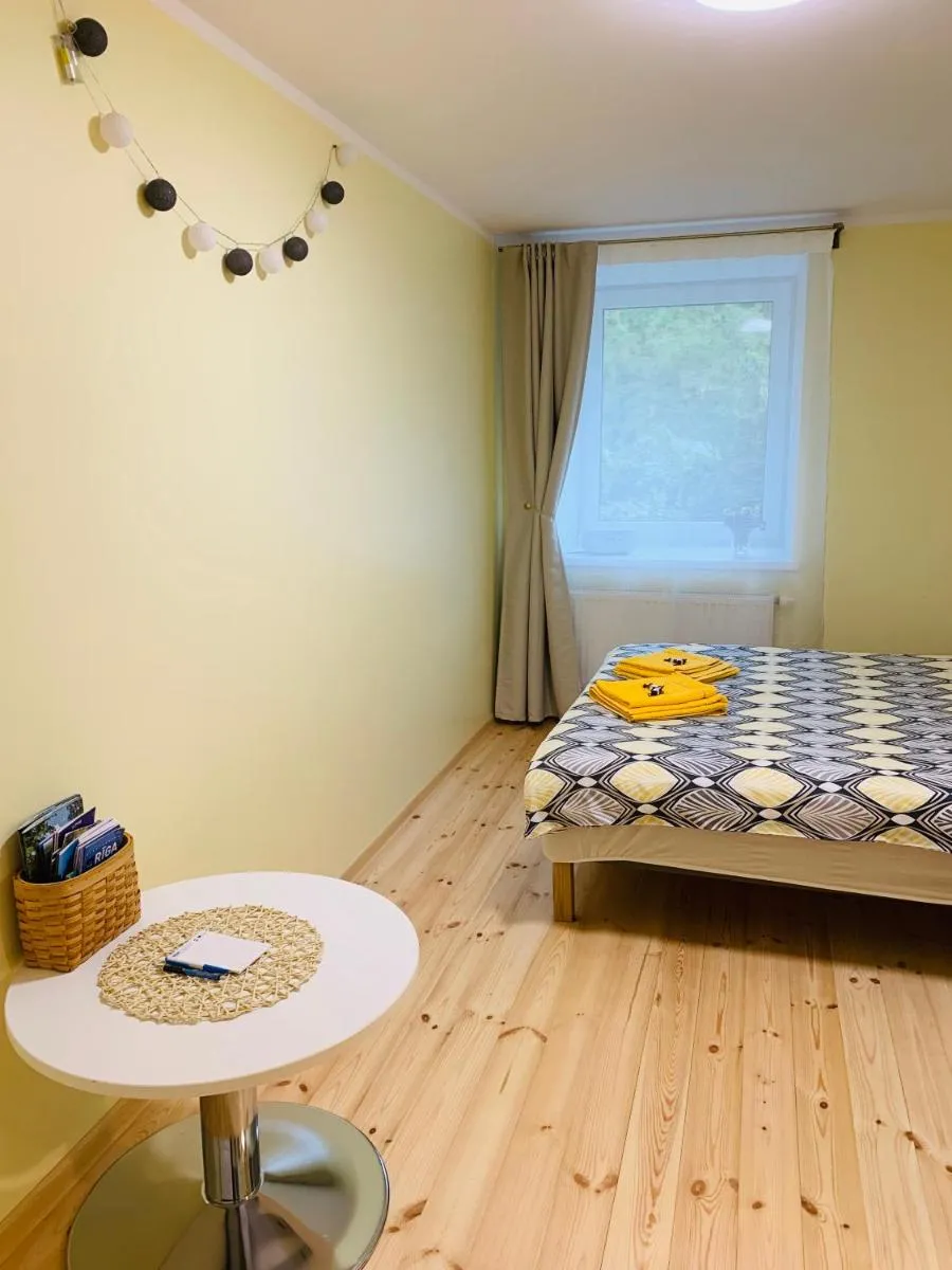 Image 3 of Excelent apartment with garden and free parking