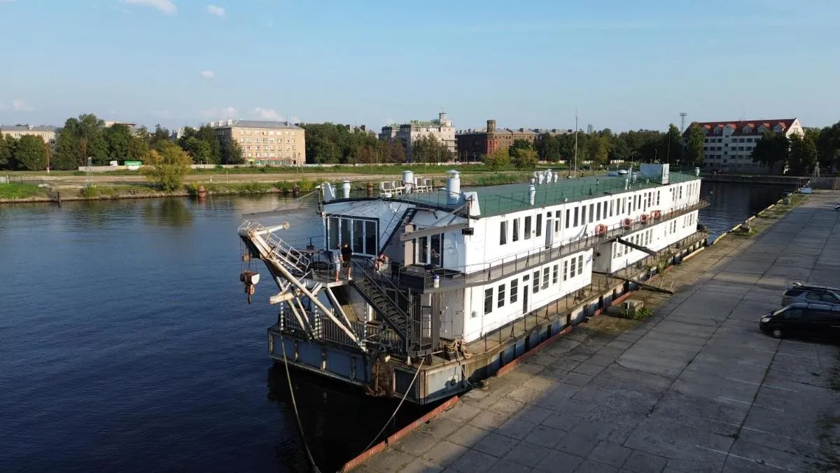 Image of Float House Nr 659
