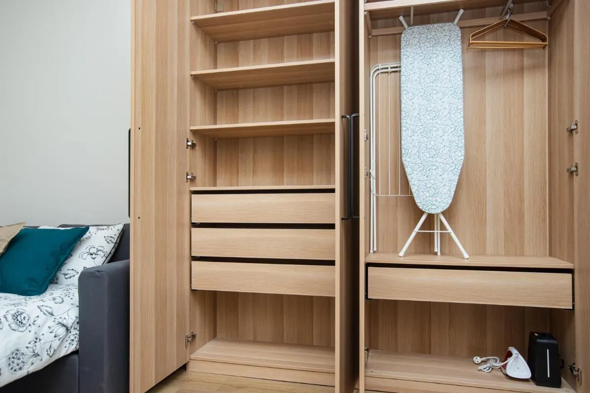 Image 4 of Fully equipped flat, 10 min walk away to central station, 2nd floor