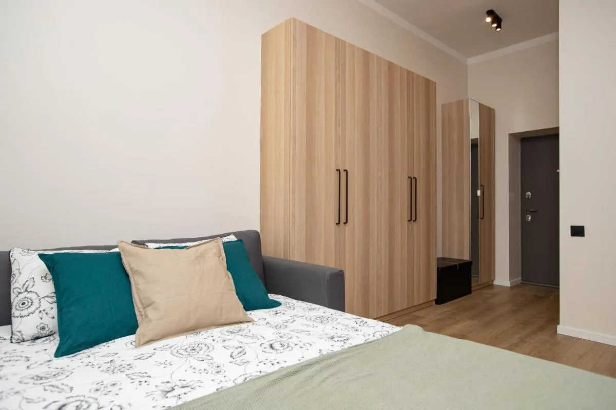 Image 1 of Fully equipped flat, 10 min walk away to central station, 2nd floor