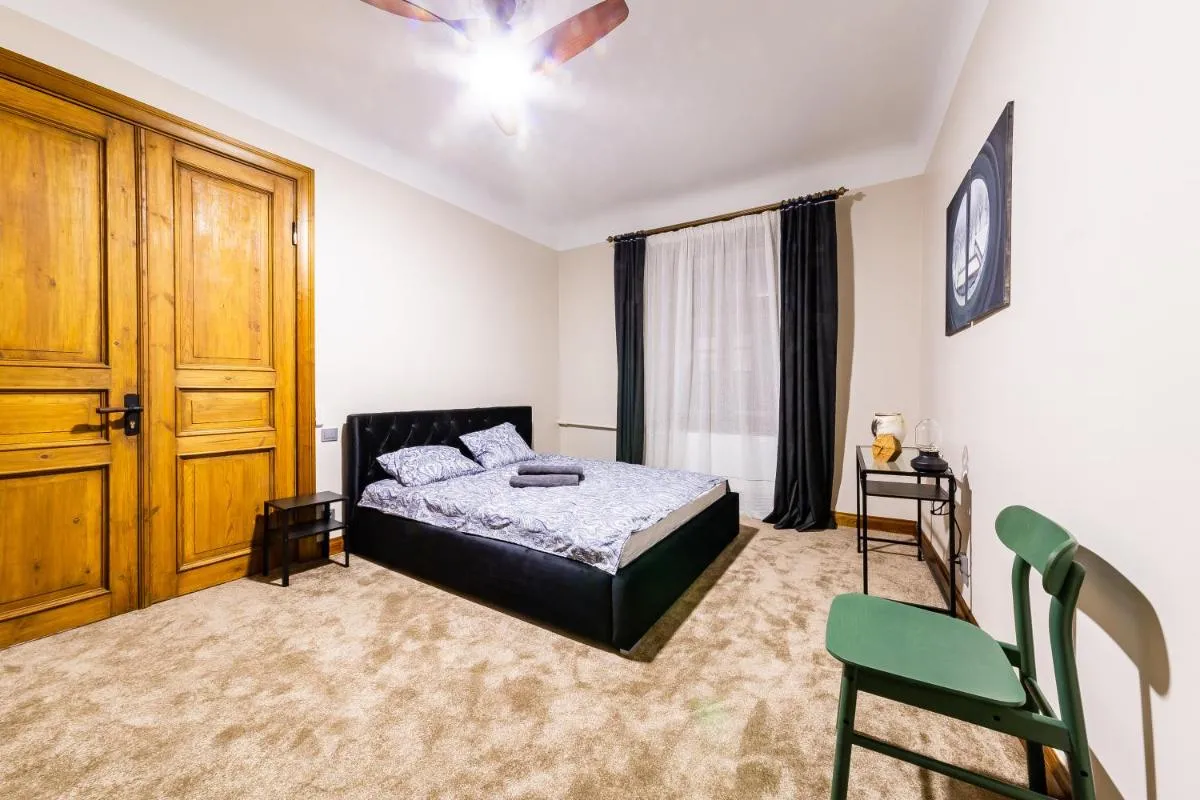 Image 1 of Gourmet Storie’s AP 68sqm Renovated Free parking