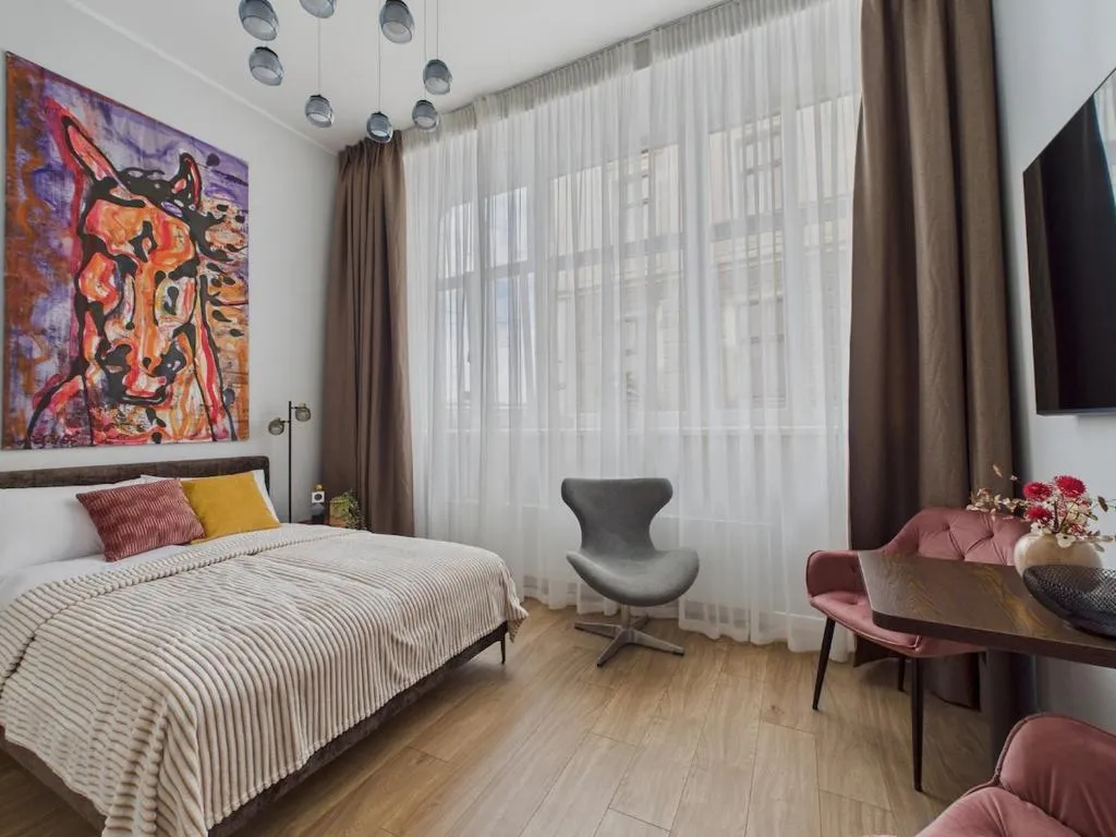 Image 1 of Ground-Floor Loft Studio in Old Town