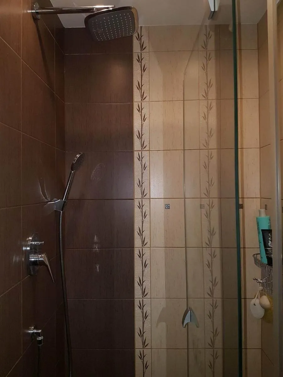 Image 4 of Helen Apartment