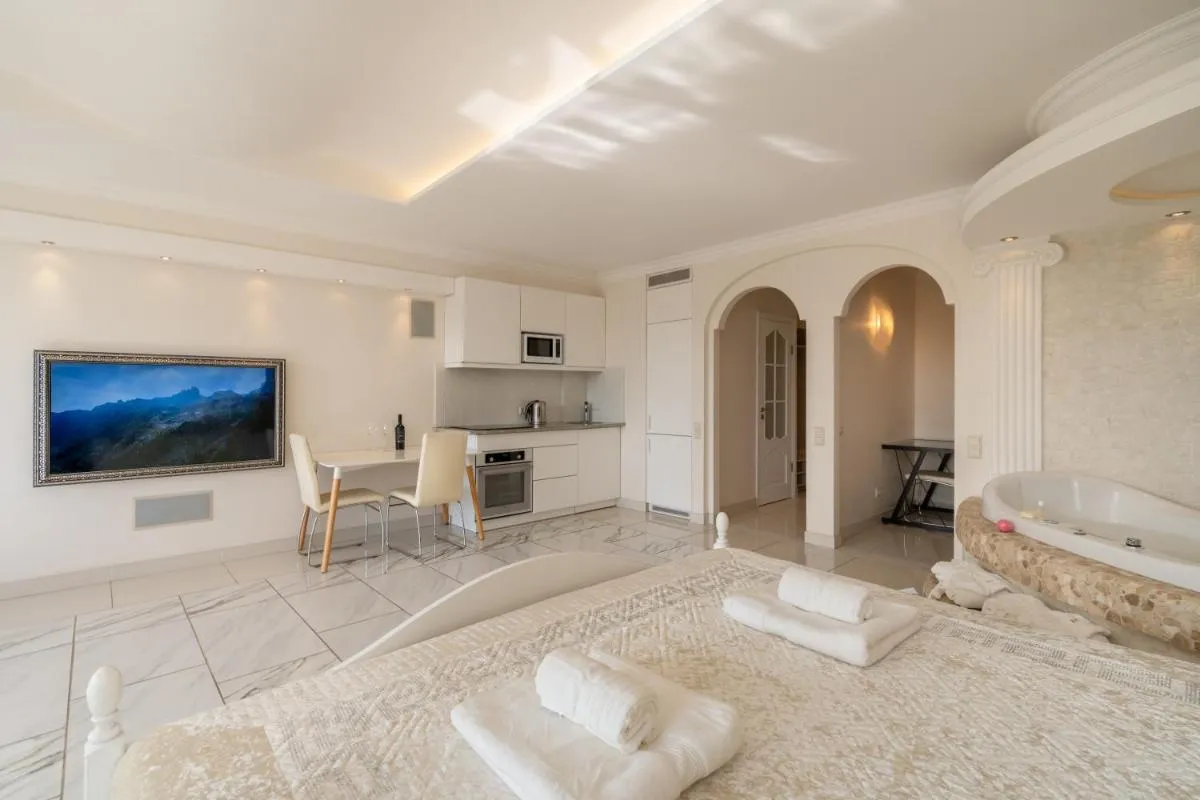 Photo 5 of Jacuzzi Penthouse with Terrace and Free Parking – Riga