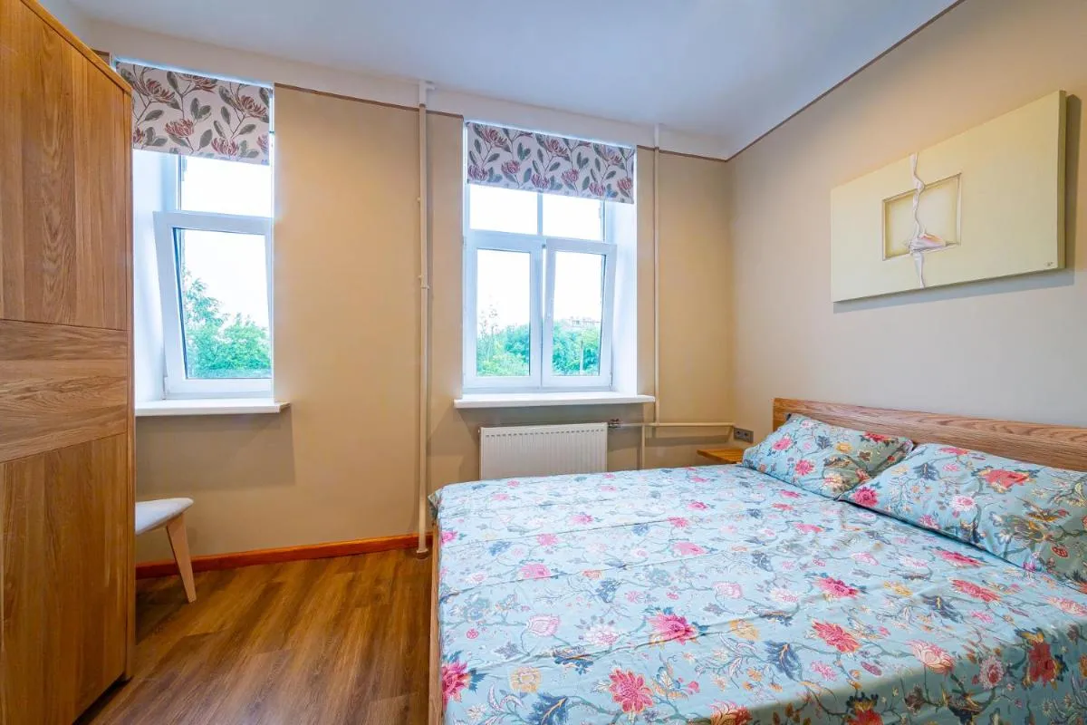 Image 5 of Just Renovated Stories Apartment Free parking