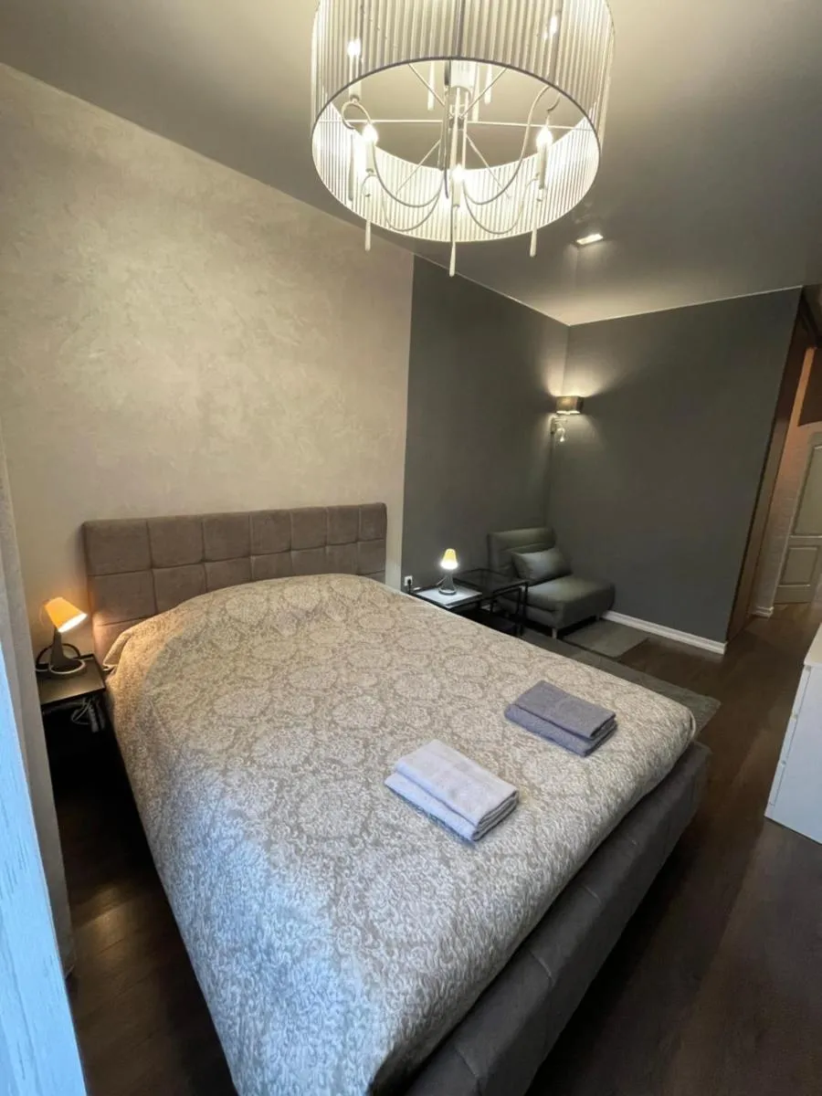 Photo 4 of Kingsize bed SELF CHECK IN & Smart tv and FREE Parking