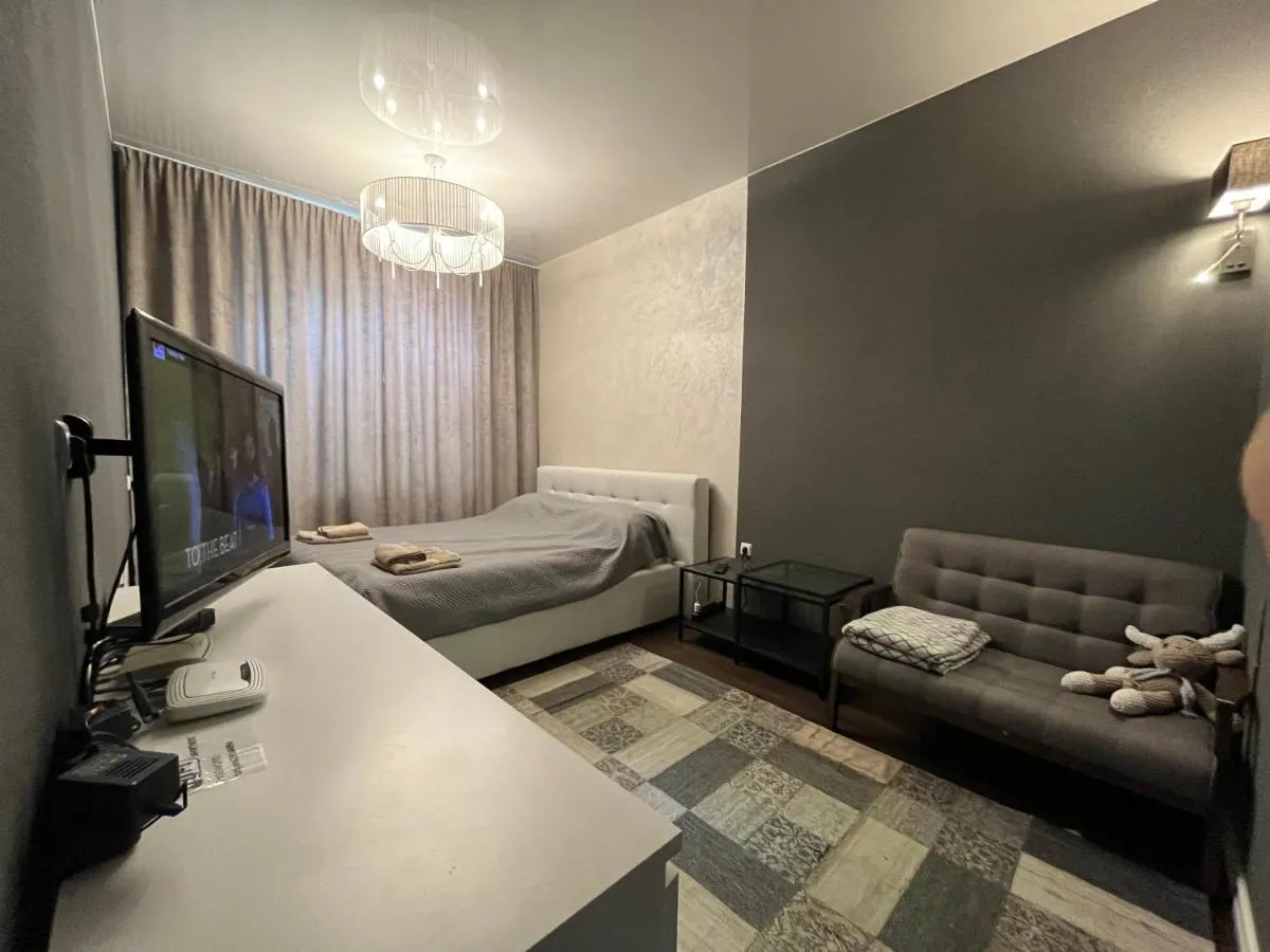 Image 3 of Kingsize bed Self check in & Smart tv and Parking