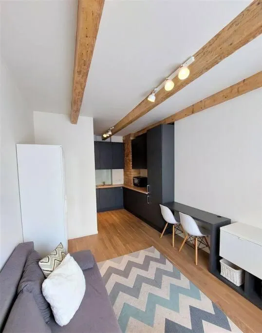Image 4 of Lovely 1-bedroom condo