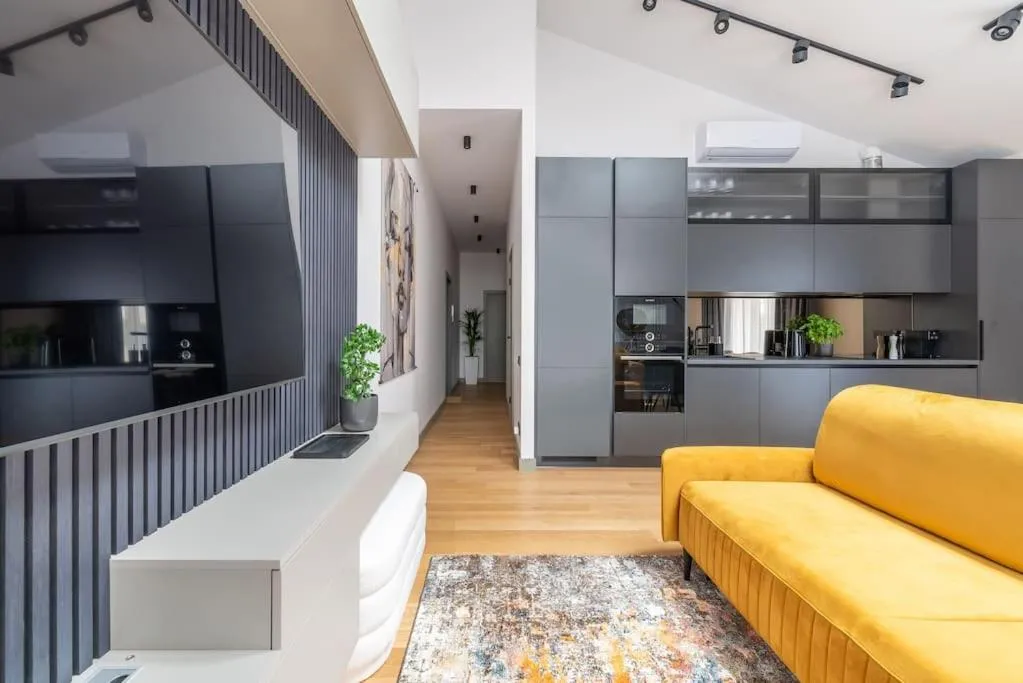 Image 3 of Luxurious penthouse with parking