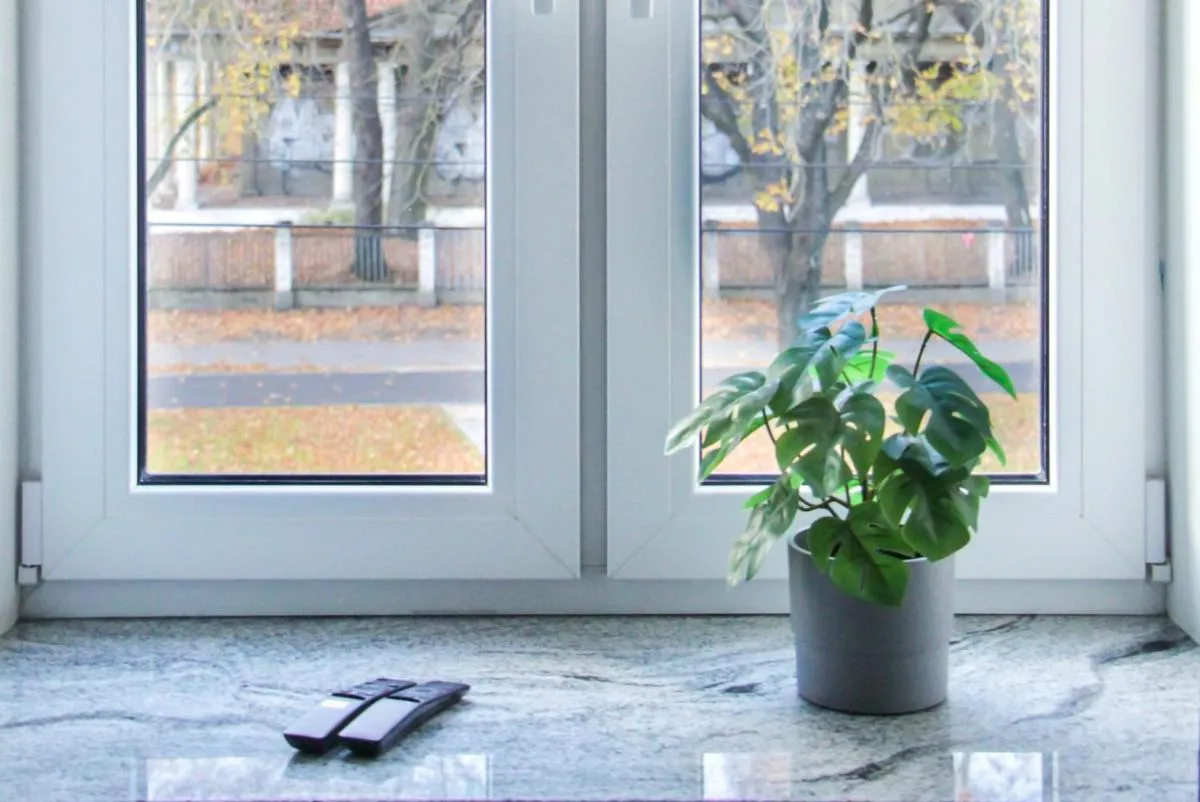 Image 6 of Luxury Renovated – 600 Mbit – 64 M2 – 65 inch TV