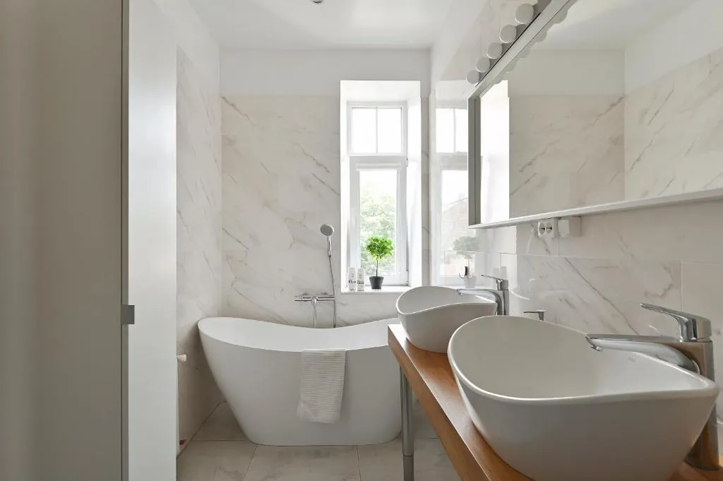 Image 1 of Luxury 110m2 Apartment with Bathtub – Caka Street Central